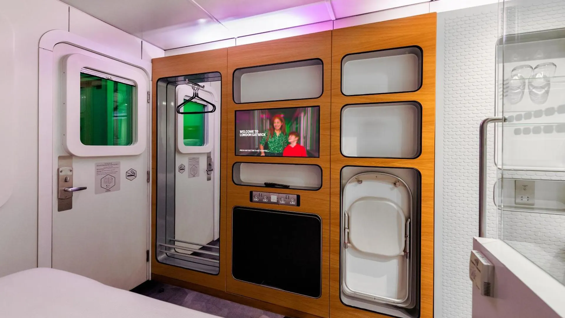 *** Capsule hotel Yotelair London Gatwick Airport Horley United Kingdom